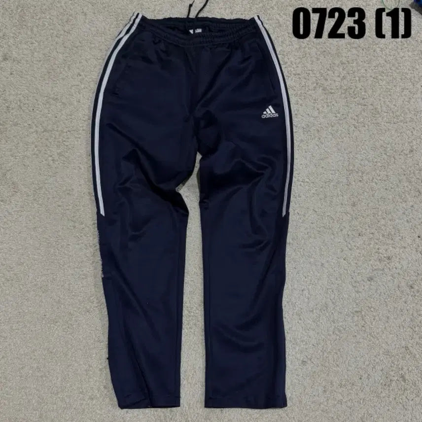 [BUNJANG] Adidas Karl Lagerfeld Navy Training Pants / 칼라거펠드 아디다스 트레이닝 팬츠 네이비