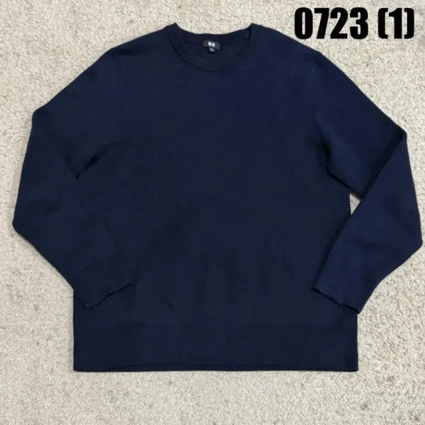 [BUNJANG] Uniqlo Sweatshirt Navy / 유니클로 맨투맨 네이비