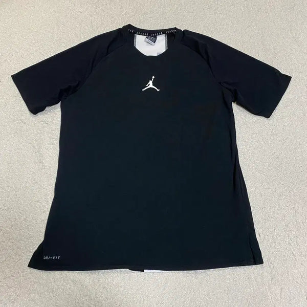 [BUNJANG] Nike Jordan Black T-Shirt L / 나이키 조던 반팔티 블랙 L 105