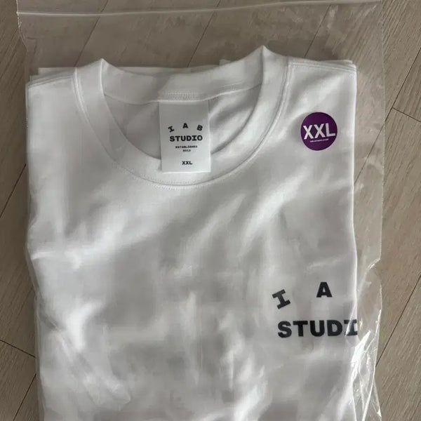 [BUNJANG] IAB Studio T-Shirt White XXL / 아이앱스튜디오 티셔츠 화이트 XXL