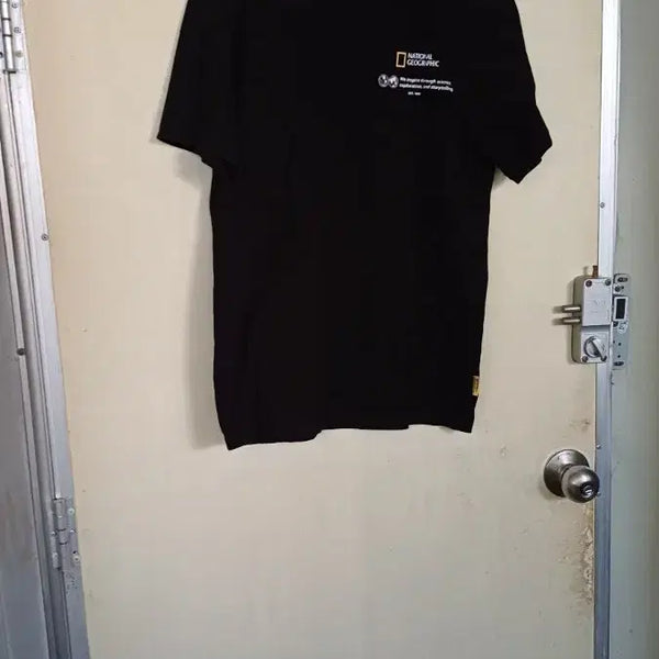 [BUNJANG] National Geographic Men's Black Logo T-Shirt (Size 100) / 네셔날지오그래픽 남성티 100싸이즈