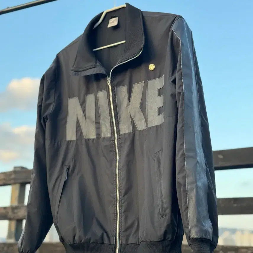 [BUNJANG] Nike 2006 Leather Texture Big Logo Old School Zip-up Jacket XL / [XL/희귀] 2006년산 나이키 레더 텍스처 빅로고 올드스쿨 집업 자켓