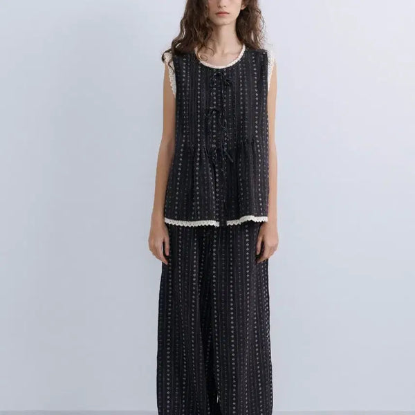 [BUNJANG] Epingler Lace Gilet Set (Blouse, Pants) / 에핑글러 laced gilet 레이스 질렛 셋업s(블라우스, 팬츠)