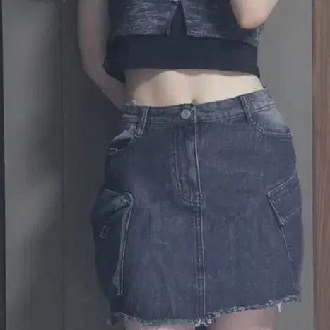 [BUNJANG] Y2K Halterneck Crop Top & Denim Skirt Set (4 pcs) / y2k 홀터넥 크롭티&청치마 세트 4벌 일괄 2만원