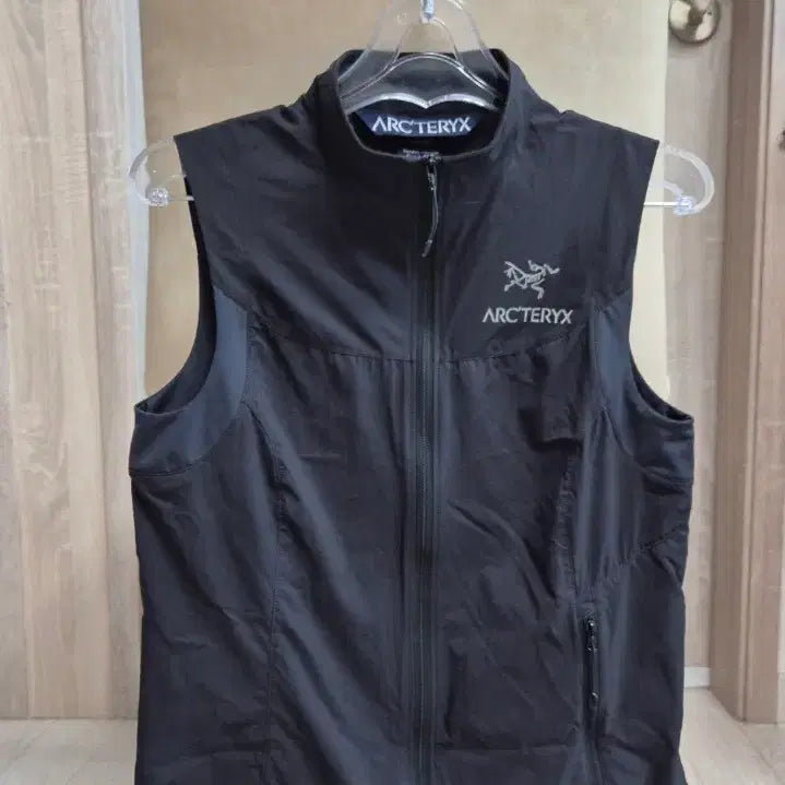 [BUNJANG] Arc'teryx Lightweight Vest Women's XS Black / 아크테릭스 블랙 초경량 우먼 베스트.XS(정품.일본판)