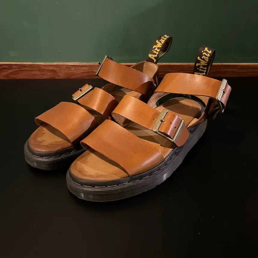 [BUNJANG] Dr. Martens Gryphon Sandal / 닥터마틴 그리폰 샌들