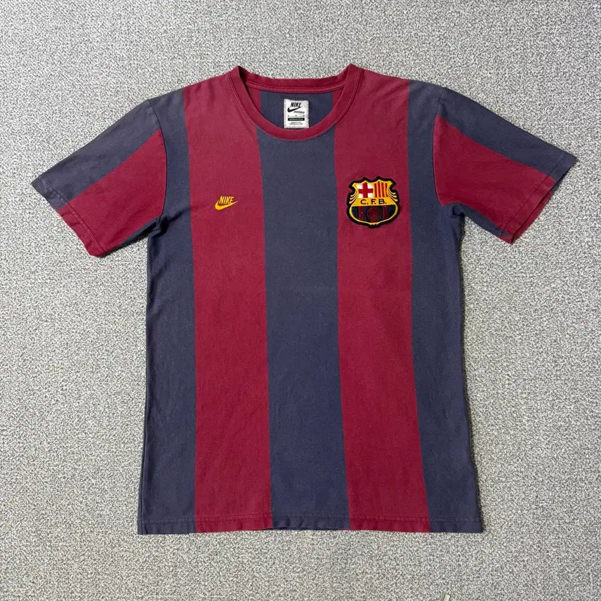 [BUNJANG] Nike Barcelona Short Sleeve T-Shirt - Medium / 나이키 바르셀로나 반팔 M