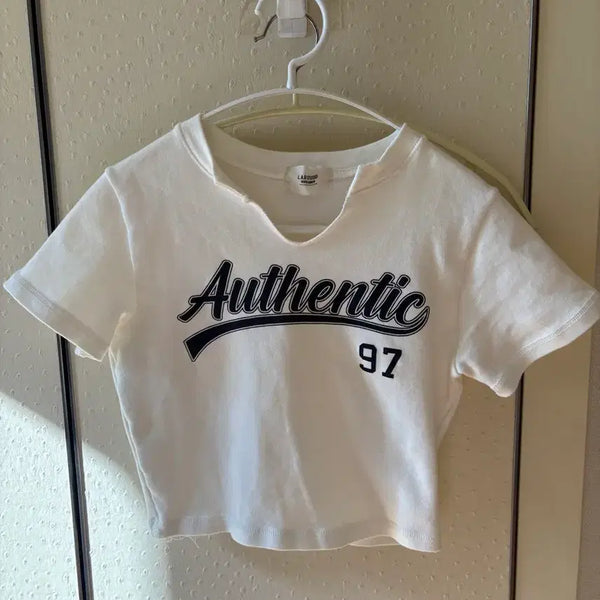 [BUNJANG] Cropped Mochi Short Sleeve T-Shirt / 크롭 모찌 반팔티