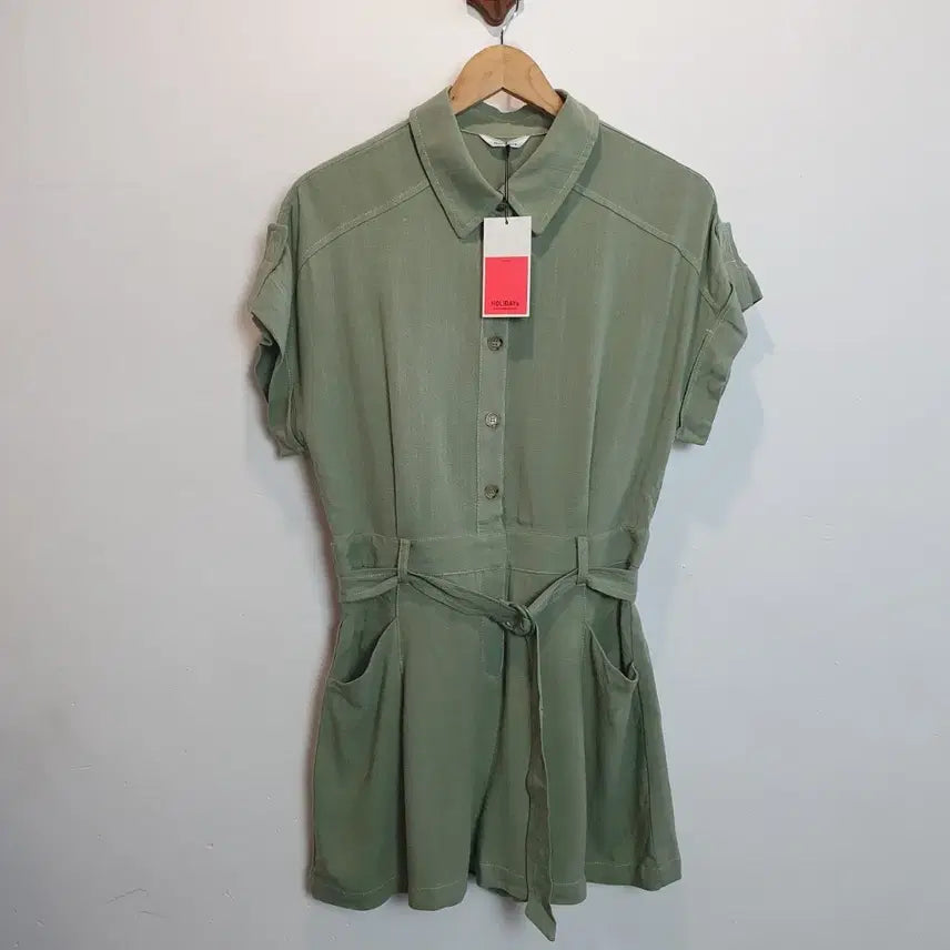 [BUNJANG] Holiday Matcha Jumpsuit / 홀리데이 말차 점프슈트