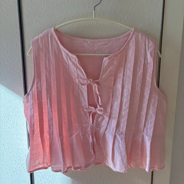 [BUNJANG] Sleeveless Pintuck Blouse / 나시 핀턱 블라우스
