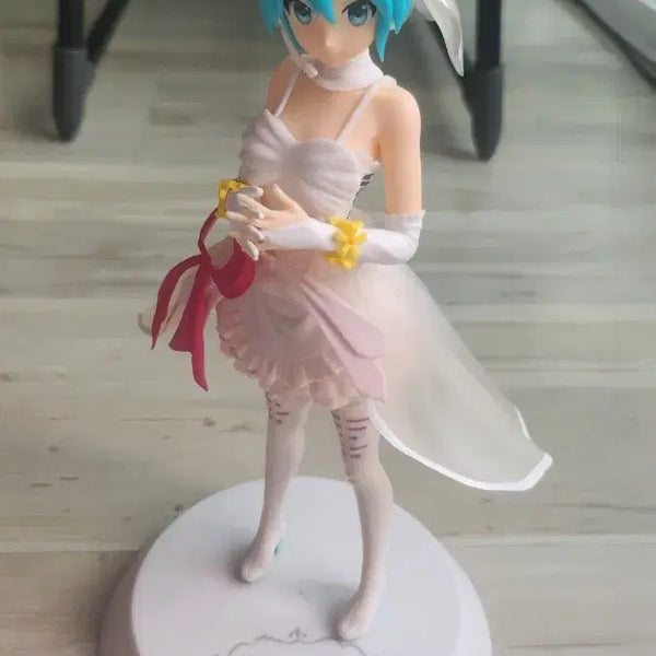 [BUNJANG] Project DIVA Vocaloid Hatsune Miku Wedding Dress Classic Bishoujo Figure / 프로젝트 디바 보컬로이드 하츠네 미쿠 웨딩 드레스 고전 미소녀 피규어