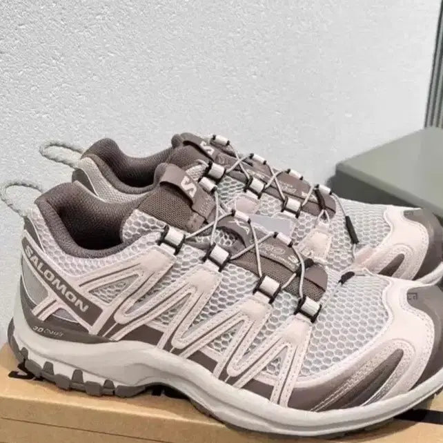 [BUNJANG] Salomon XA Pro 3D Seasonal Silver Cloud Iron (250mm) / 살로몬 Xa 프로 3D 시즈널 실버 클라우드 아이언250mm