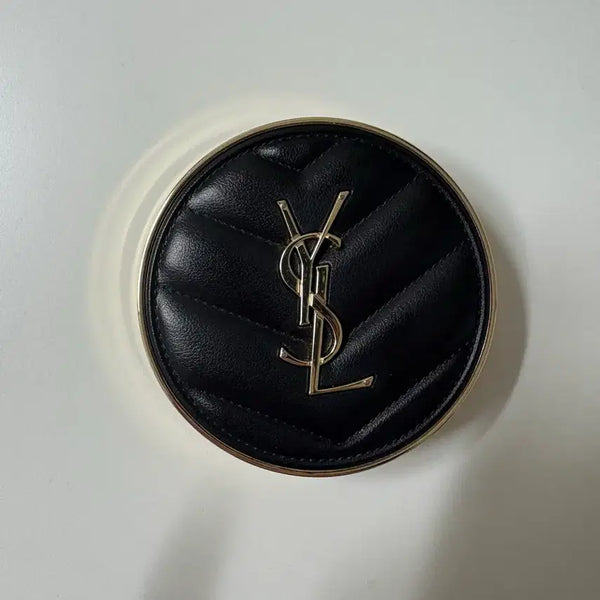 [BUNJANG] Yves Saint Laurent Encre de Peau Cushion Case / 입생로랑 엉크르 드 뽀 쿠션 케이스