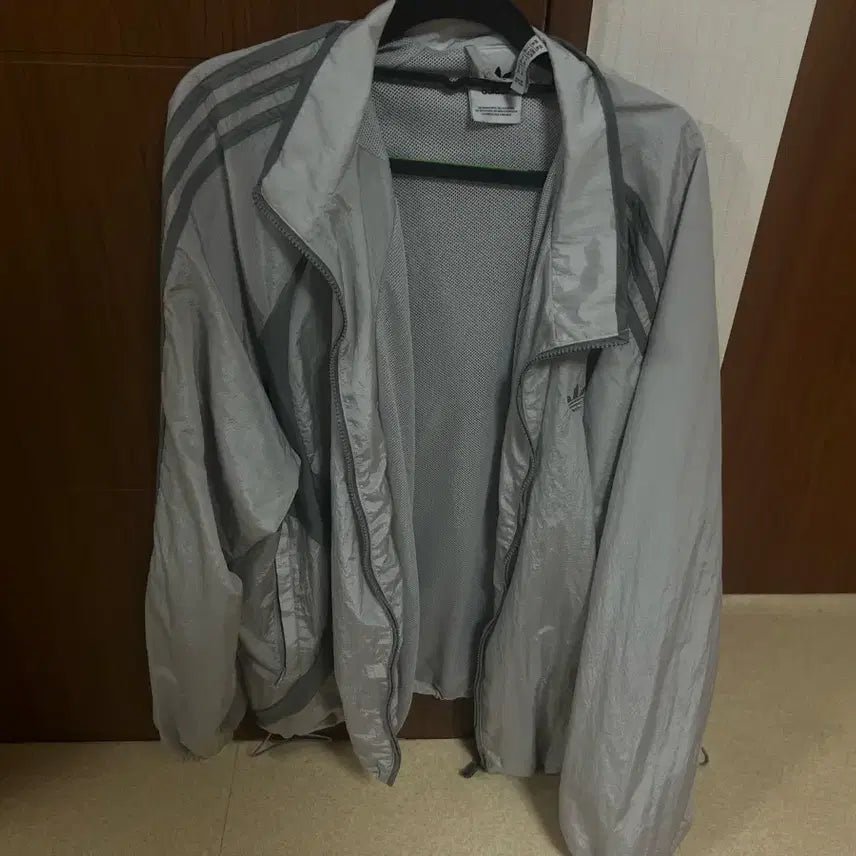 [BUNJANG] Adidas Adicolor 2000s Woven Track Top XL / 아디다스 아디컬러 2000s 우븐 트랙탑