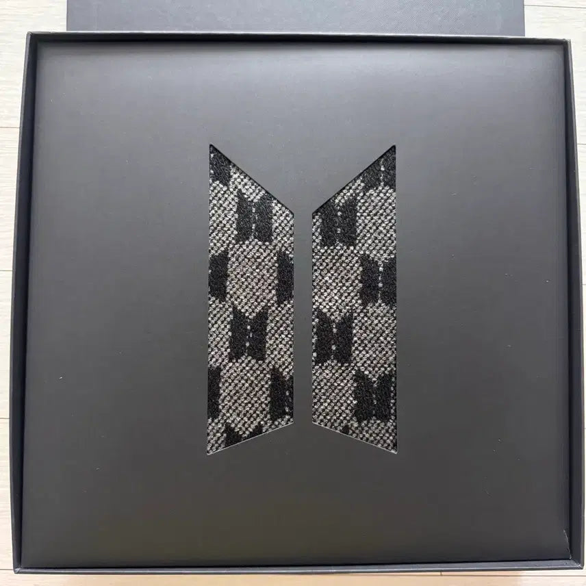 [BUNJANG] BTS Merch Box #1 Unsealed / 미사용)방탄소년단 머치박스 1 Merch box #1 BTS