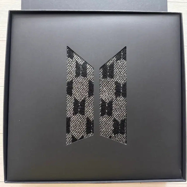 [BUNJANG] BTS Merch Box #1 Unsealed / 미사용)방탄소년단 머치박스 1 Merch box #1 BTS