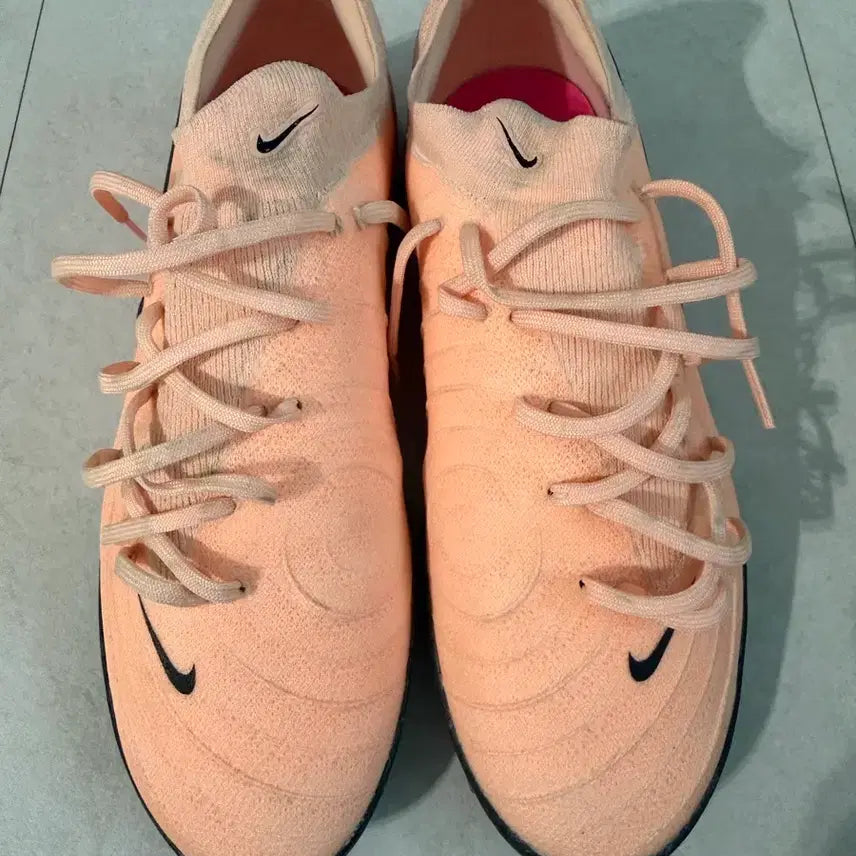 [BUNJANG] Nike Phantom GX2 Pro 2 TF Futsal Shoes / 팬텀gx2 프로2 TF 260