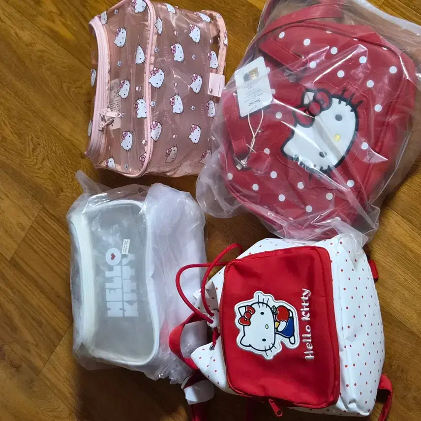 [BUNJANG] Hello Kitty Bag & Pouch Collection / (새상품) 헬로키티 가방 & 파우치 모음 판매