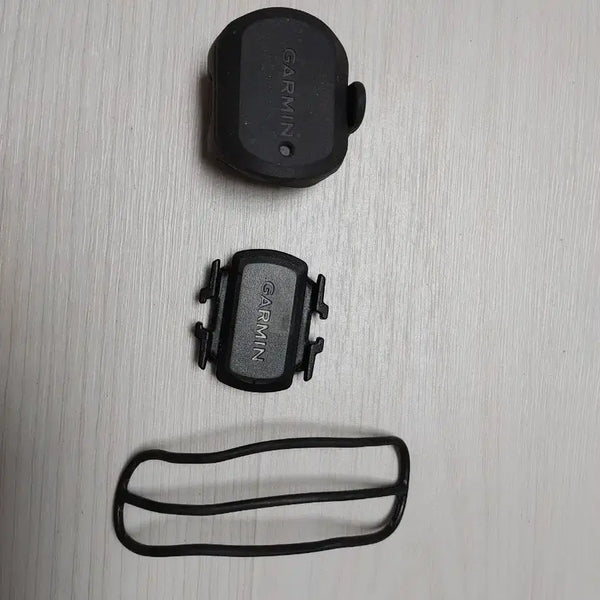 [BUNJANG] Garmin Speed Sensor + Cadence Sensor Bundle / 가민정품)) 가민(garmin) 스피드센서 +케이던스 센서 일괄팝니다. (택포6.8만)