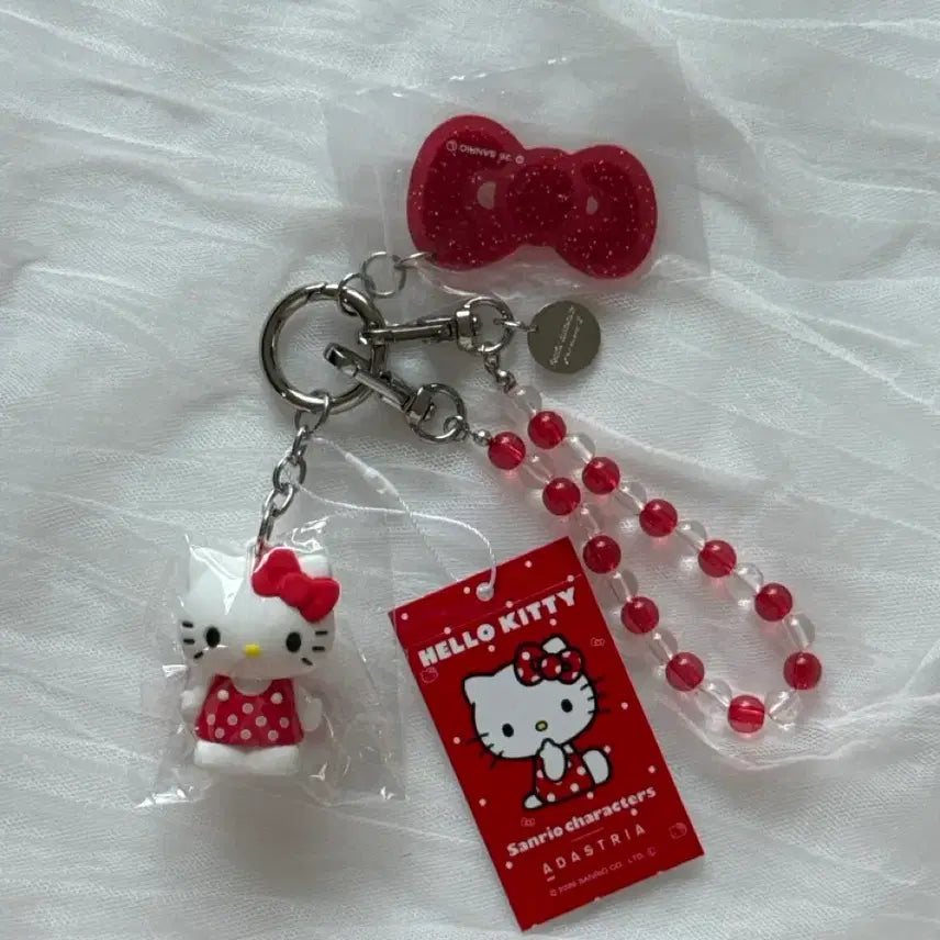 [BUNJANG] Sanrio Loriz Farm me% Hello Kitty Keyring Red / 산리오 로리즈팜 미퍼센트 me% 헬로키티 키링 레드