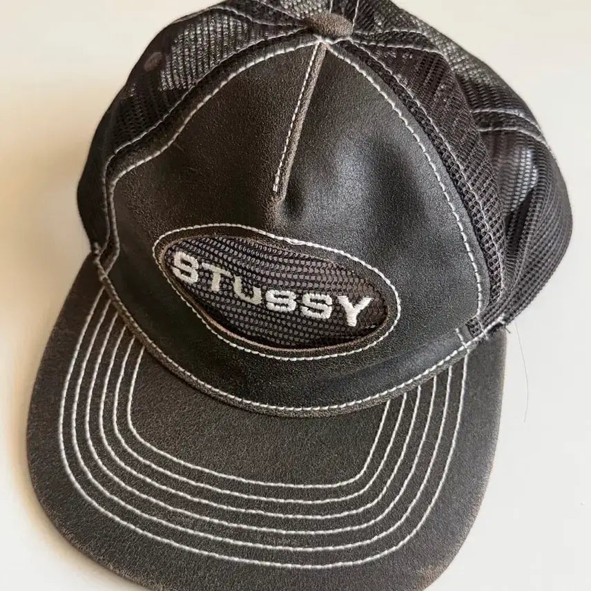 [BUNJANG] Stussy Low Pro Trucker Cap (Leather Mesh Snapback) / 스투시 로우 프로 트러커캡 (레더 메쉬 스냅백)