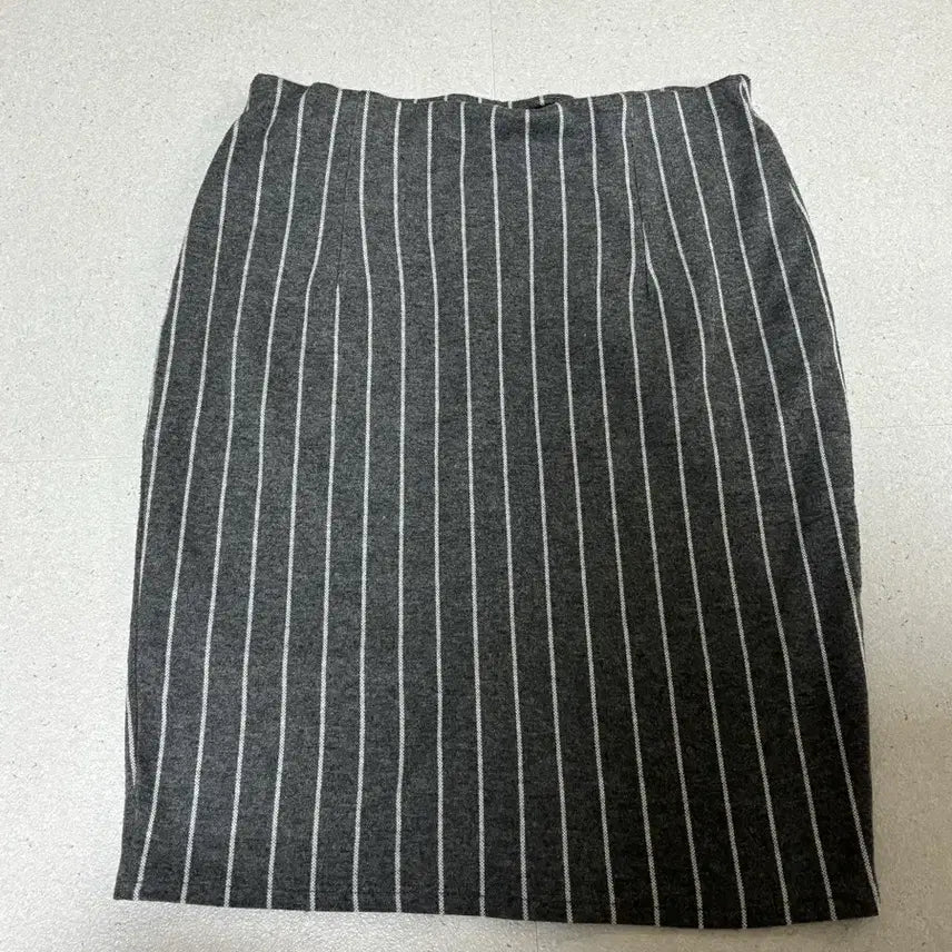 [BUNJANG] BEAMS Grey Midi Stripe Skirt / 빔즈 그레이 미디 스트라이프 스커트