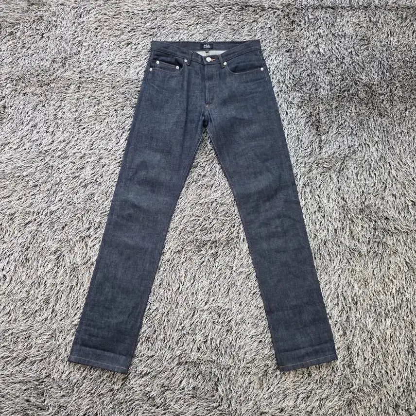 [BUNJANG] A.P.C. New Standard Raw Denim Pants Men's (29-inch) / A.P.C 뉴 스탠다드 생지 데님팬츠/남성(29인치)/B1443/새상품수준