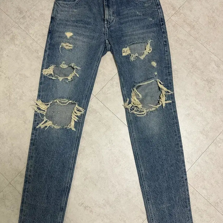 [BUNJANG] Unknown Denim Jeans / 언노운 디스진