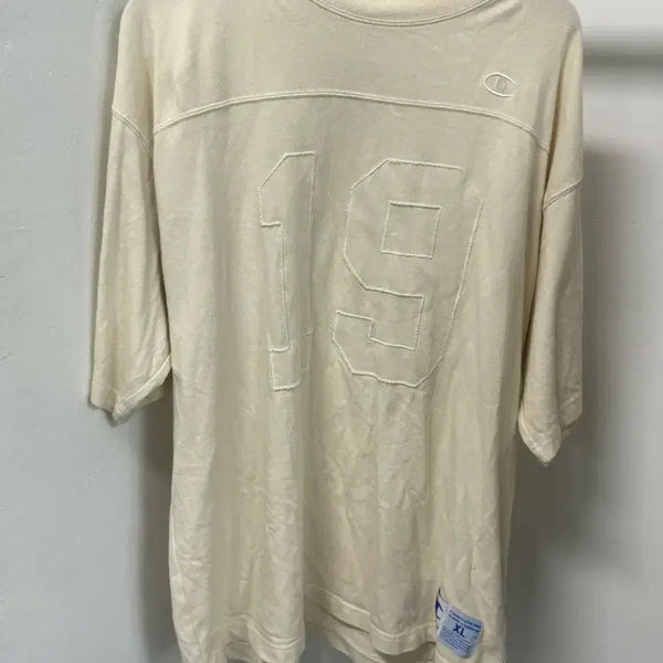 [BUNJANG] Champion Embroidered Logo T-Shirt Beige XL / 챔피온 자수 반팔티