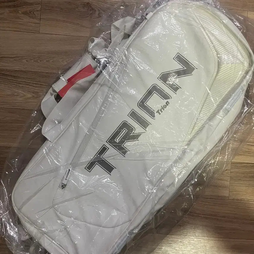 [BUNJANG] Trian Badminton 2-Tier Bag / 트라이온 배드민턴 2단 가방