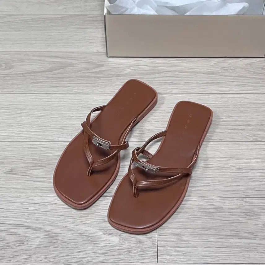 [BUNJANG] Brown Kelly Buckle Strap Square Toe Mules / [새상품] 230 브라운 켈리 은장 버클 스트랩 쪼리 슬리퍼 스퀘어 플립플랍 조리 뮬