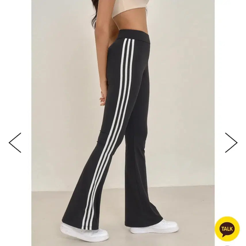 [BUNJANG] AeV Trackline Bootcut Leggings / 에이브 트랙라인부츠컷레깅스 새상품