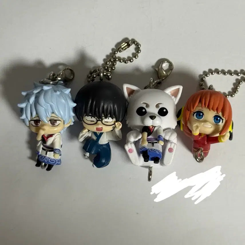 [BUNJANG] Gintama Chain Charm Gacha Set (Gintoki, Shinpachi, Sadaharu, Kagura) / 은혼 대롱 주렁주렁 키링 가챠 긴토키 신파치 사다하루 카구라