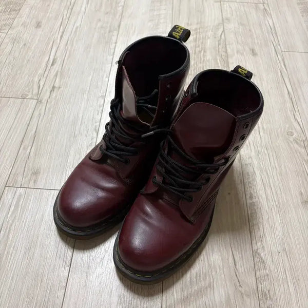 [BUNJANG] Dr. Martens 1460 Cherry Red Boots / 닥터마틴 1460 체리레드 260