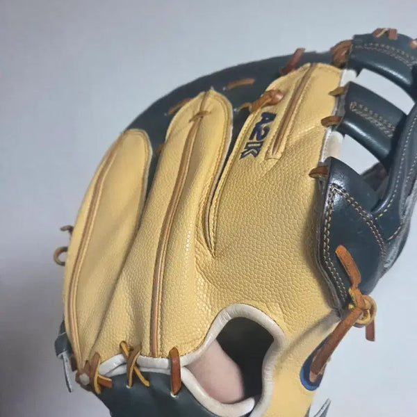 [BUNJANG] Wilson A2K Kor 1883 First Base Mitt Baseball Glove / 윌슨 a2k kor 1883 1루미트 야구글러브