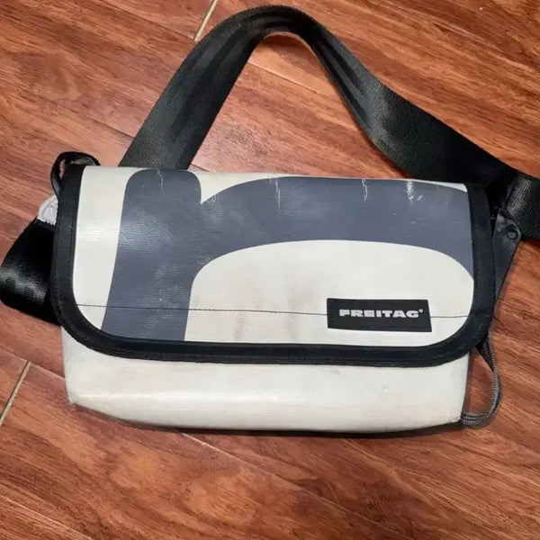 [BUNJANG] Freitag Hapao Messenger Bag / 프라이탁 하파오