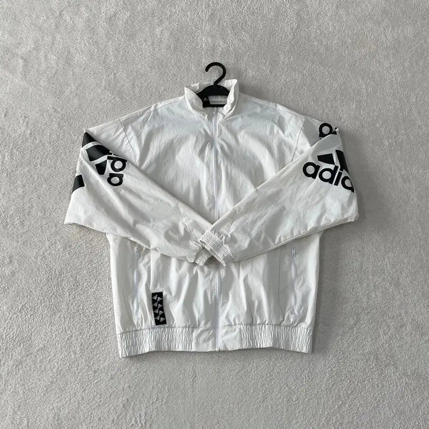 [BUNJANG] Adidas Woven Windbreaker Jacket L (Cream Ivory) / L 아디다스 우븐 바람막이 자켓 100
