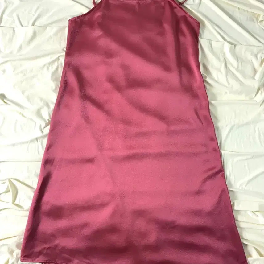 [BUNJANG] Pink Silk Dress with Cutout Detail / 핑크 절개 포인트 실크 원피스