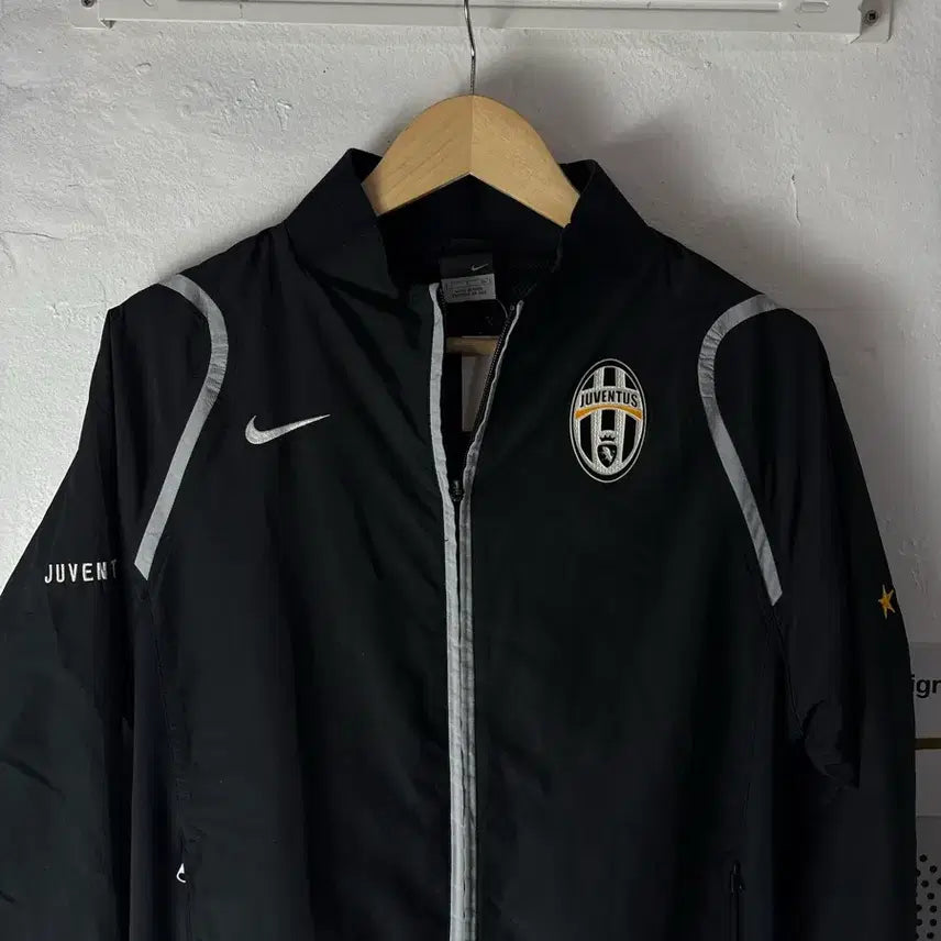 [BUNJANG] Nike Juventus Windbreaker Jacket / 나이키 유벤투스 바람막이