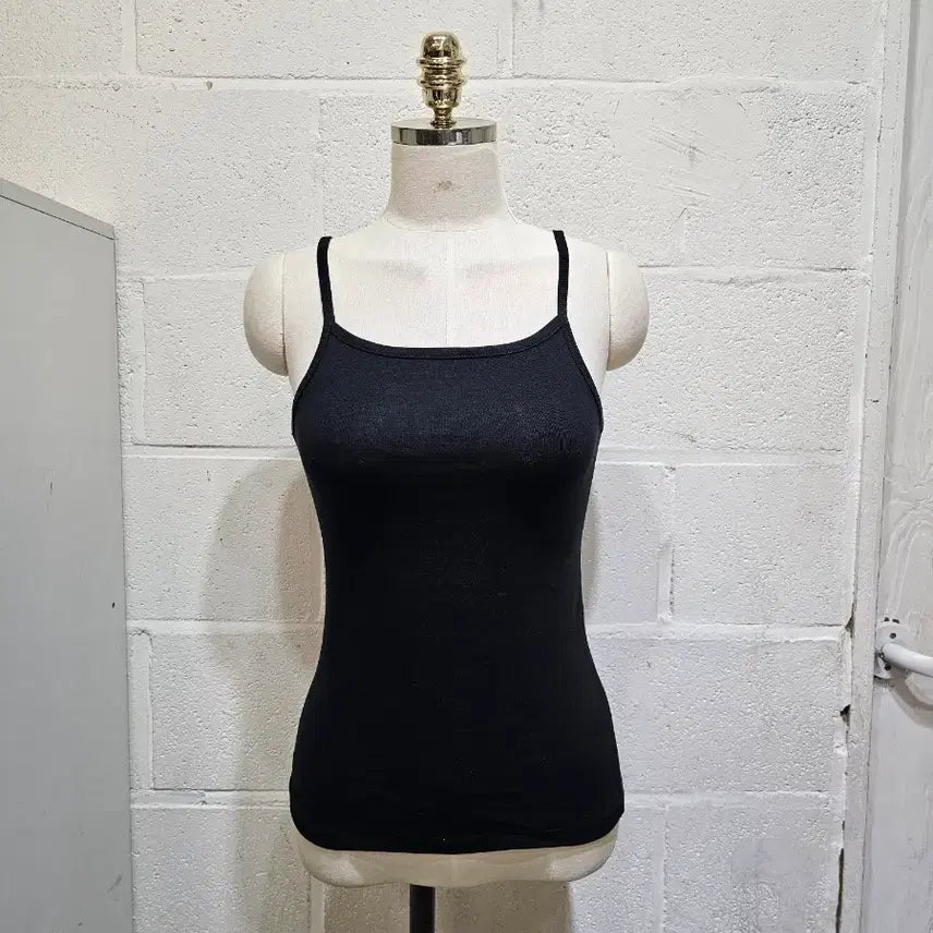 [BUNJANG] High Neck Sleeveless Top - Black / 신축성 좋고 부드러운 하이넥 나시- 블랙