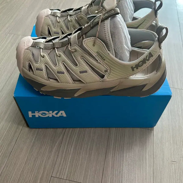 [BUNJANG] 240 Sand Dune Shifting Sandals / 새상품 240 호카 호파라 쉬프팅 샌드 듄