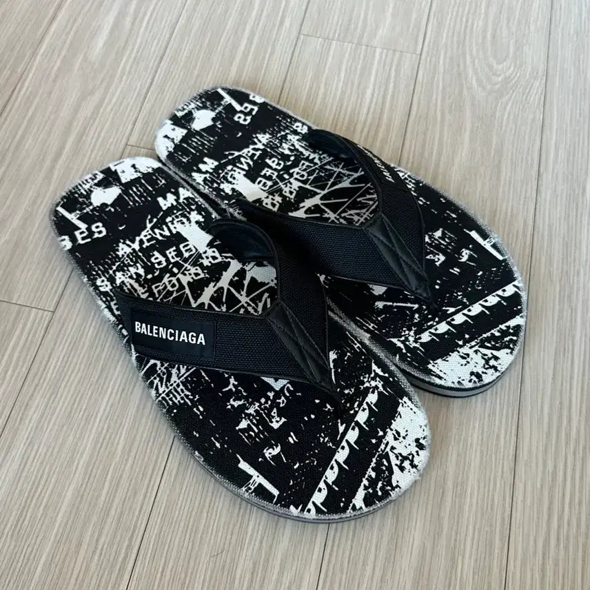 [BUNJANG] Balenciaga Flip-Flops / 발렌시아가 쪼리