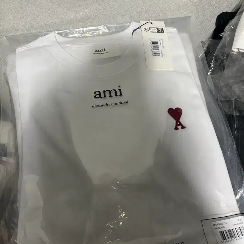 [BUNJANG] Ami Alexandre Mattiussi Heart Logo Short Sleeve T-Shirt White S / (배송비 포함가격) 아미 알렉산드르 마티우시 하트 로고 반팔 티셔츠 화이트 s