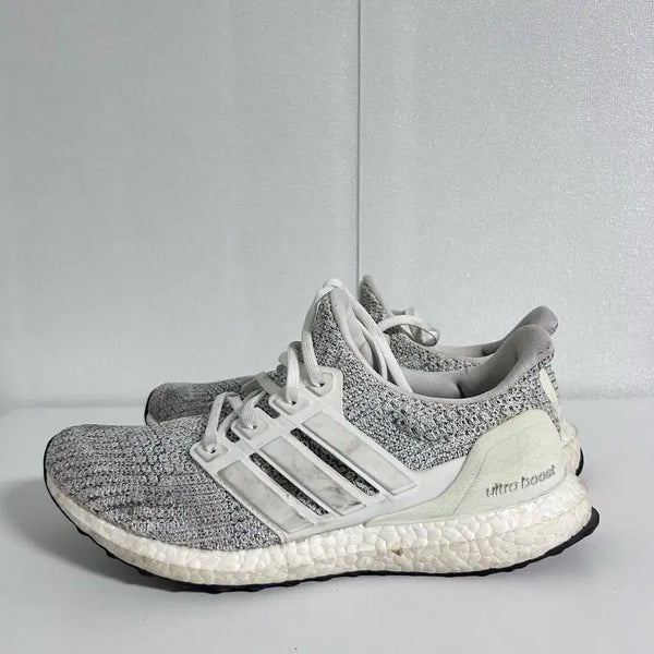 [BUNJANG] Adidas Ultraboost Sneakers (260) / 아디다스 울트라부스트 (260)