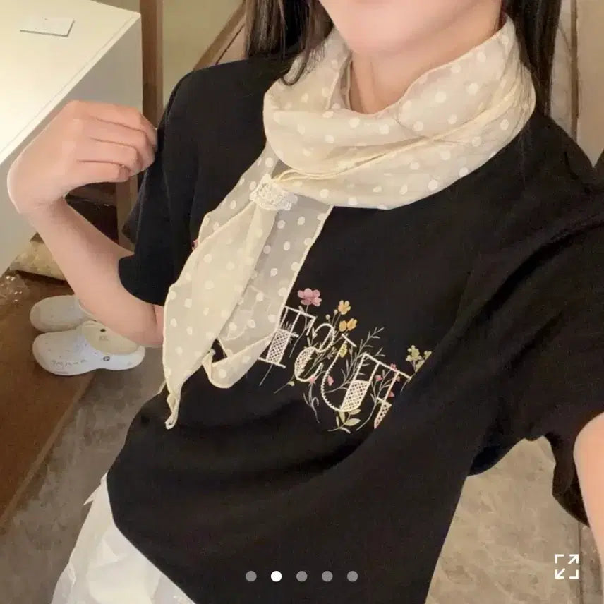 [BUNJANG] Lettering Printing Loose Fit Short Sleeve T-Shirt with Scarf Set / 에이블리 새상품! 레터링 프린팅 루즈핏 반팔 티셔츠 + 스카프 포함
