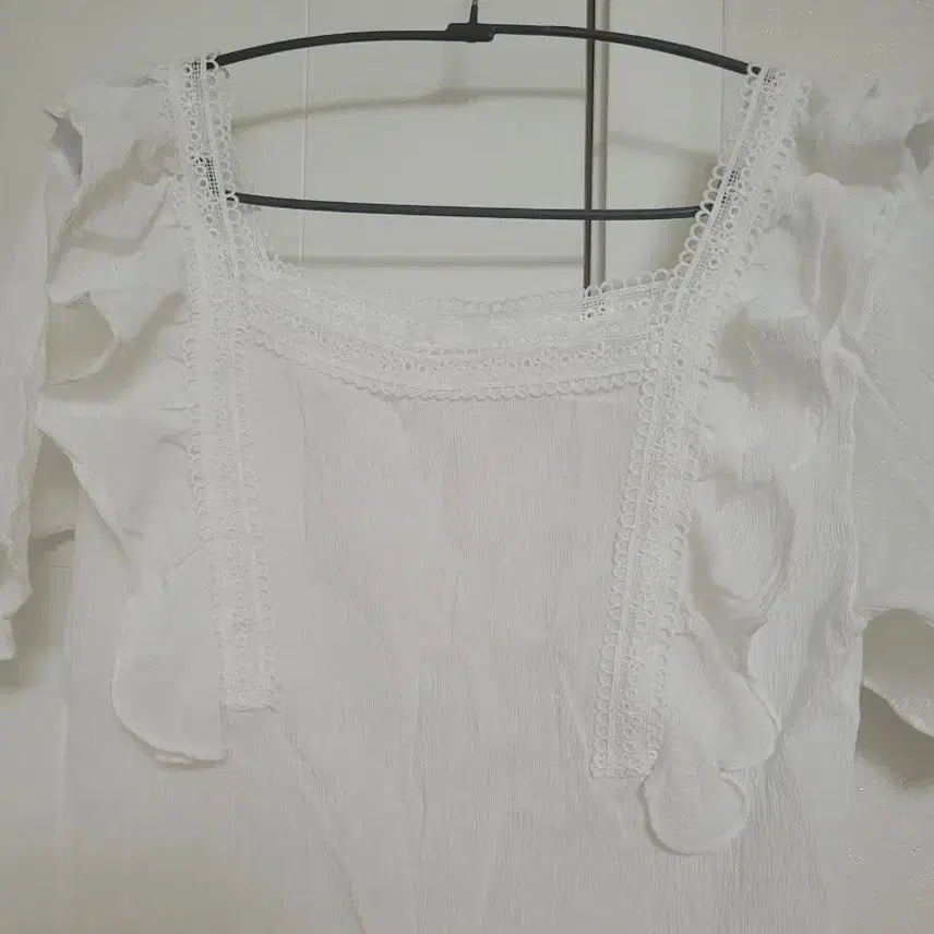 [BUNJANG] White Summer Blouse / 화이트 여름 블라우스