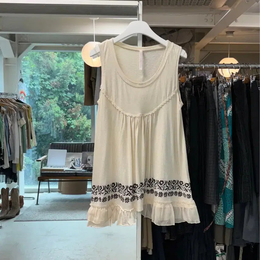 [BUNJANG] Sunaokuwahara Frilled Layered Sleeveless Top M / 스나오 쿠와하라 프릴 레이어드 슬리브리스