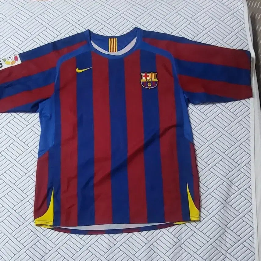 [BUNJANG] Barcelona 05/06 Ronaldinho Jersey (Original) / 바르셀로나 0506 호나우지뉴 리그 유니폼 원판