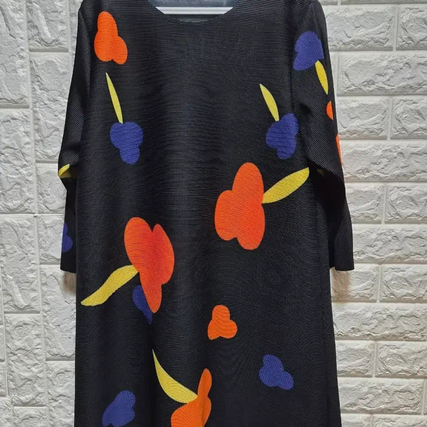 [BUNJANG] Pleated Floral Print Long Blouse / 플리츠  주름지 롱블라우스