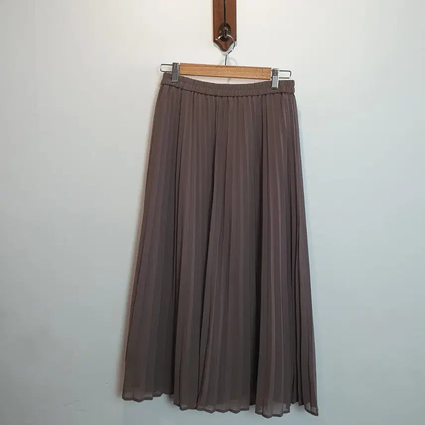 [BUNJANG] GU Brown Pleated Long Skirt / 브라운 플리츠 롱 스커트 GU